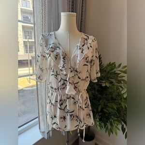 Short Sleeve Medium Sienna Sky Floral Cinched Tie Waist V-neck Blouse